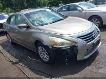  Salvage Nissan Altima