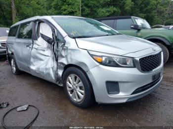  Salvage Kia Sedona