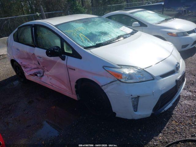  Salvage Toyota Prius