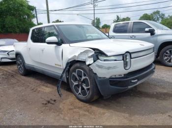  Salvage Rivian R1T