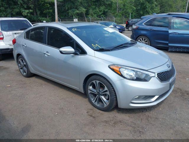  Salvage Kia Forte