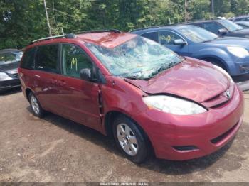  Salvage Toyota Sienna