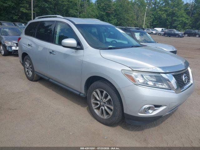  Salvage Nissan Pathfinder