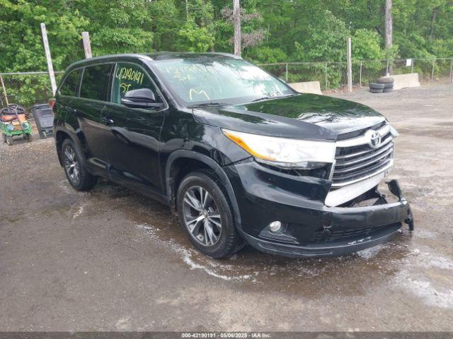  Salvage Toyota Highlander