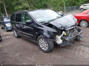  Salvage Chrysler Town & Country