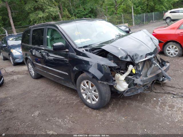  Salvage Chrysler Town & Country