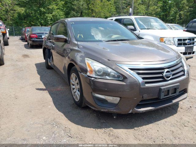  Salvage Nissan Altima