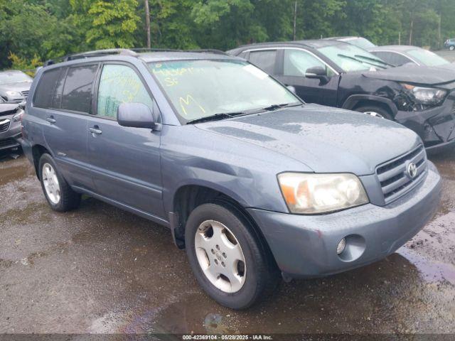  Salvage Toyota Highlander