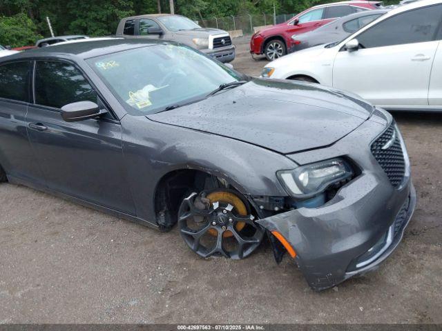  Salvage Chrysler 300