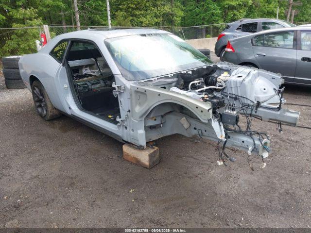  Salvage Dodge Challenger
