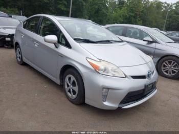 Salvage Toyota Prius