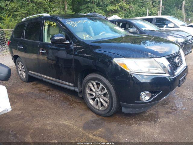  Salvage Nissan Pathfinder