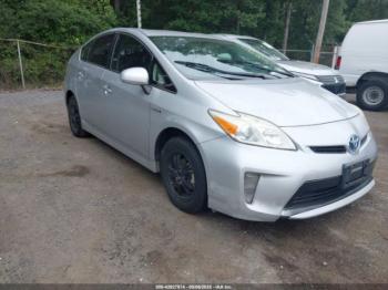  Salvage Toyota Prius
