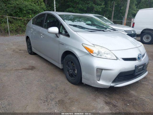  Salvage Toyota Prius