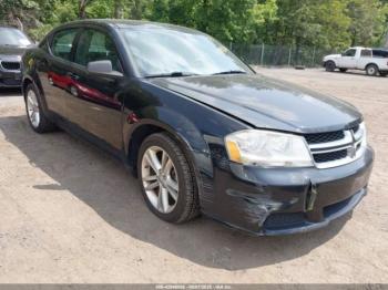  Salvage Dodge Avenger