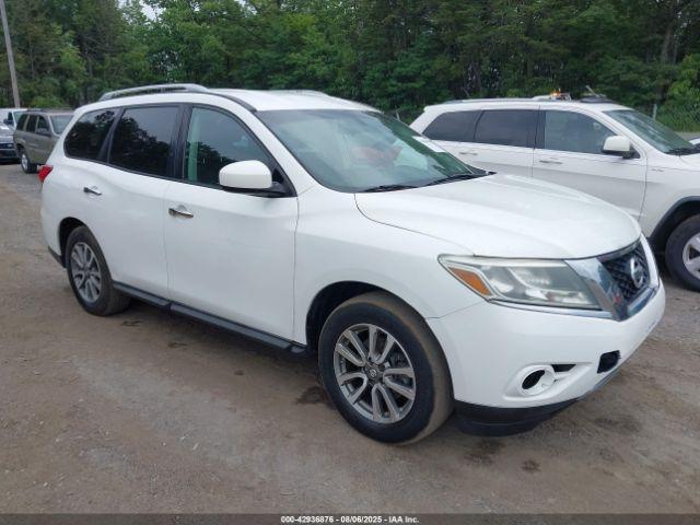  Salvage Nissan Pathfinder