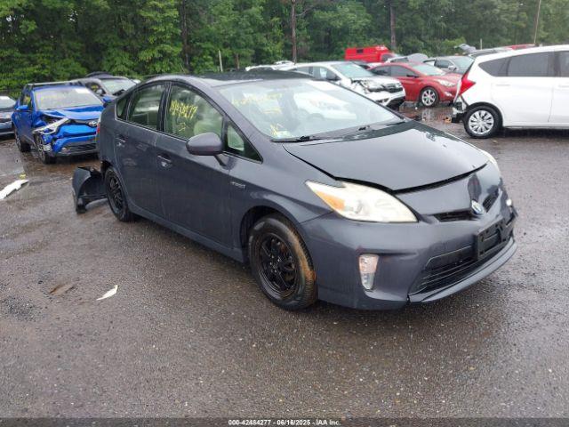  Salvage Toyota Prius
