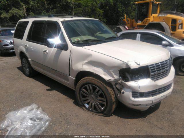  Salvage Lincoln Navigator