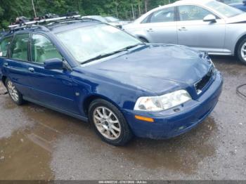  Salvage Volvo V40