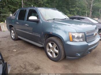  Salvage Chevrolet Avalanche 1500