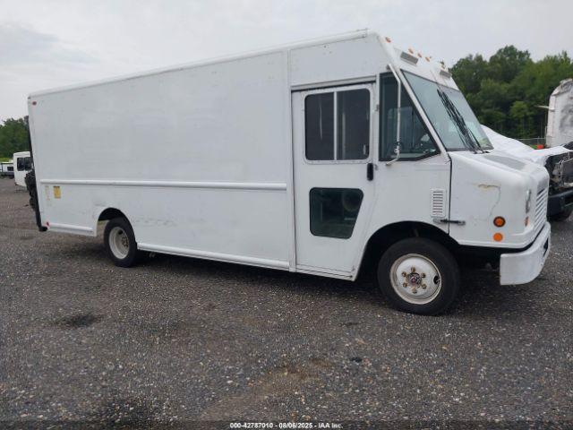  Salvage Freightliner Chassis