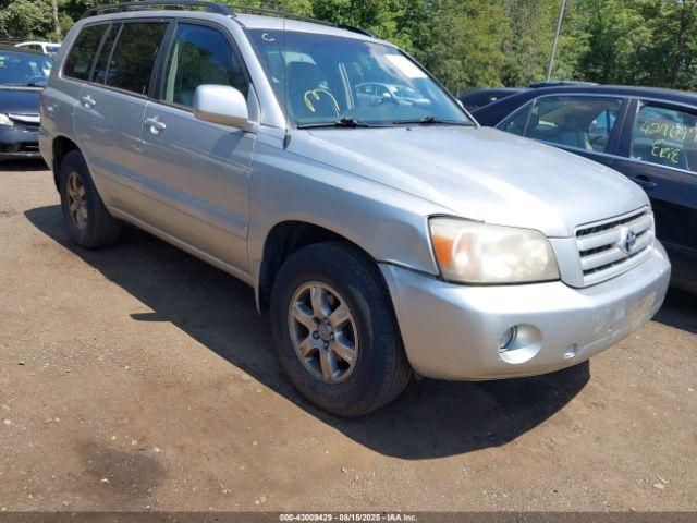  Salvage Toyota Highlander