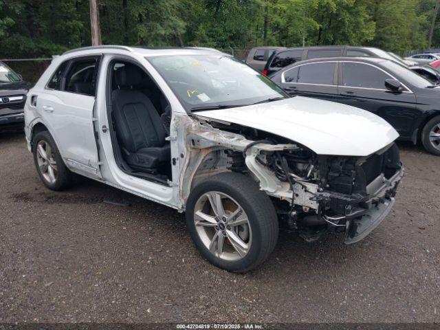  Salvage Audi Q3