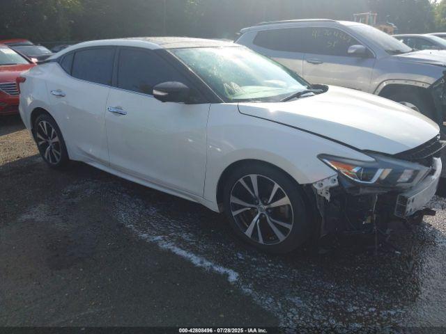  Salvage Nissan Maxima