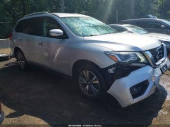  Salvage Nissan Pathfinder