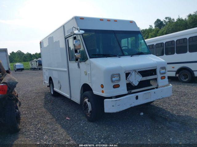  Salvage Freightliner Chassis