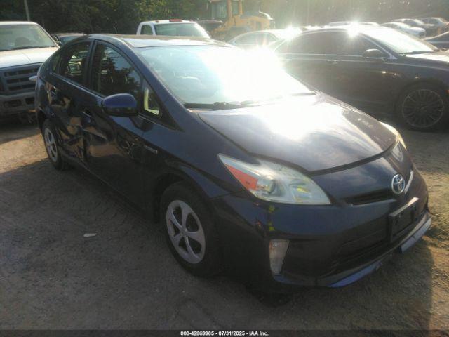  Salvage Toyota Prius