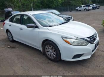  Salvage Nissan Altima