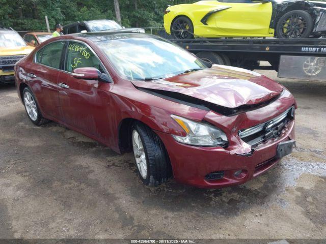  Salvage Nissan Maxima