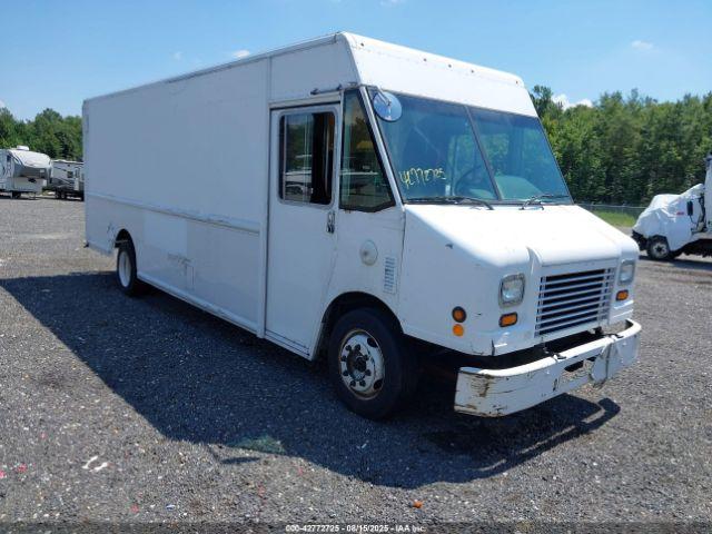 Salvage Freightliner Chassis