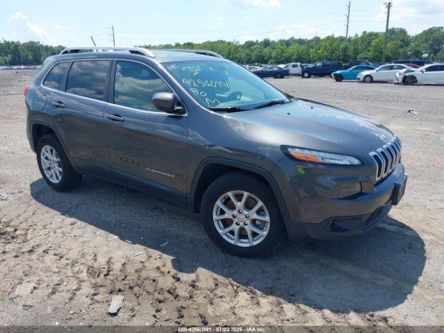  Salvage Jeep Cherokee