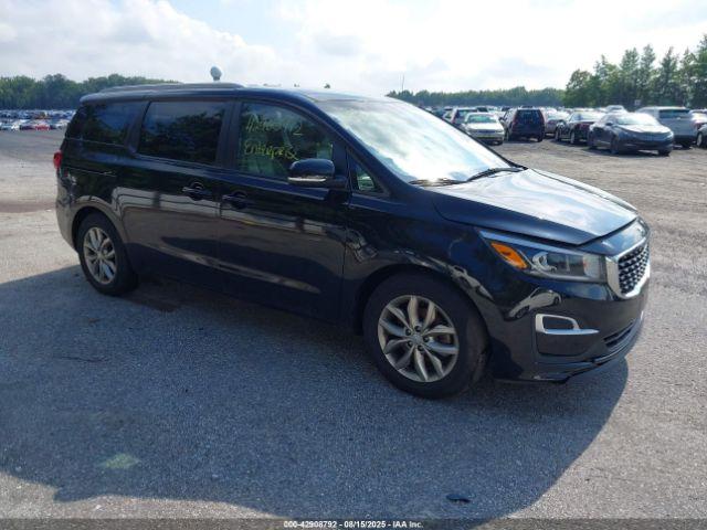  Salvage Kia Sedona