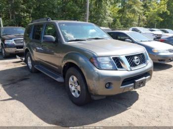  Salvage Nissan Pathfinder