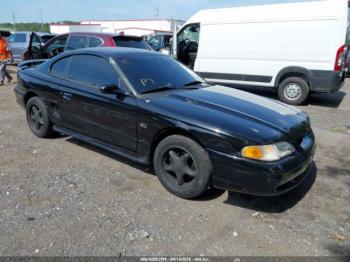 Salvage Ford Mustang