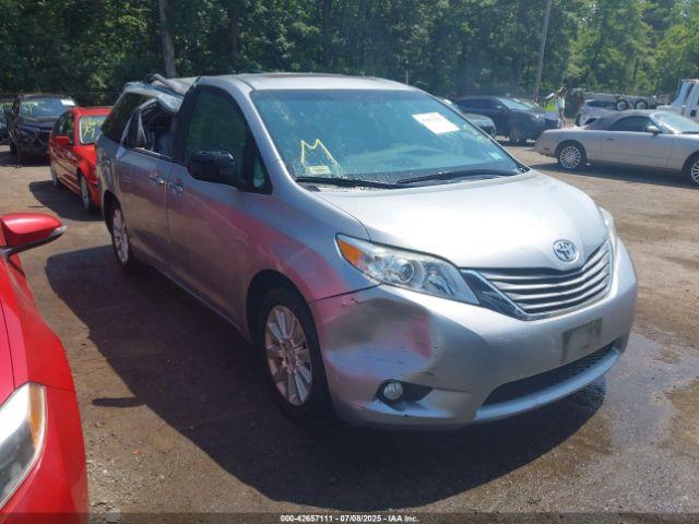  Salvage Toyota Sienna