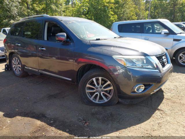  Salvage Nissan Pathfinder