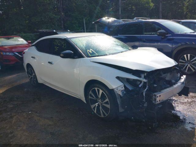  Salvage Nissan Maxima