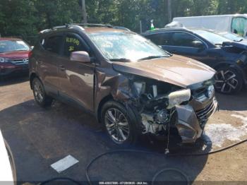  Salvage Hyundai TUCSON