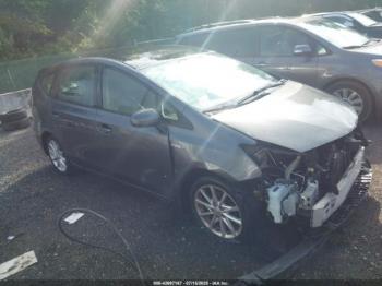  Salvage Toyota Prius v