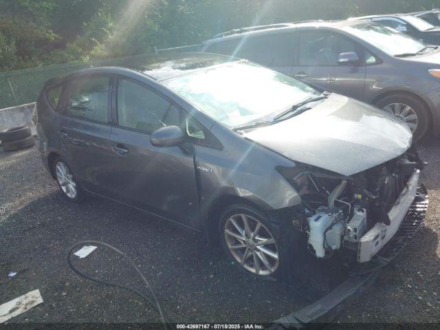  Salvage Toyota Prius v