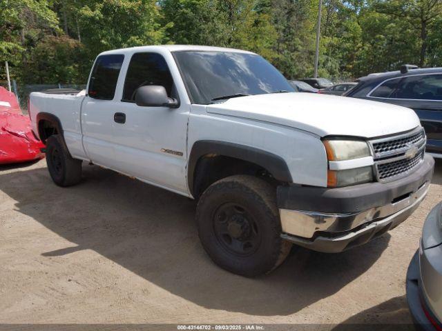  Salvage Chevrolet Silverado 2500