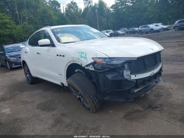  Salvage Maserati Levante