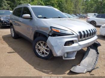  Salvage Jeep Cherokee