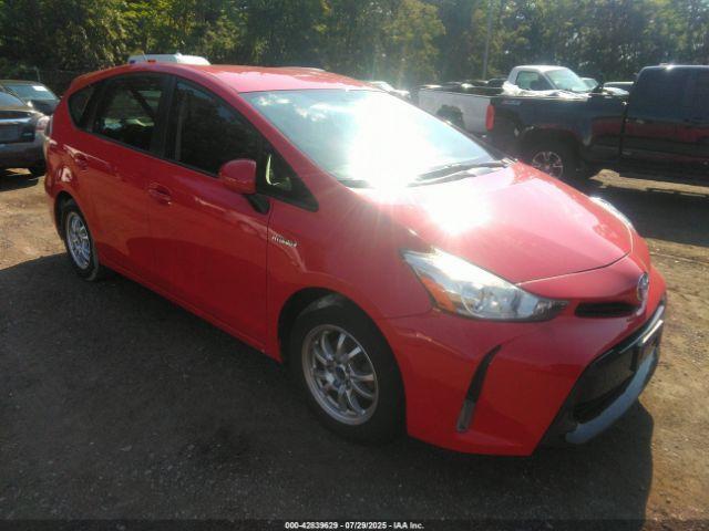  Salvage Toyota Prius v
