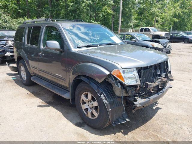  Salvage Nissan Pathfinder