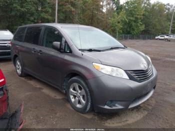  Salvage Toyota Sienna